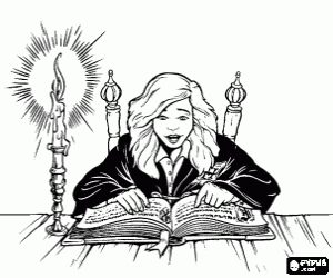 Colorear Hermione Granger, amiga de Harry, estudiando en la escuela a la luz de las velas