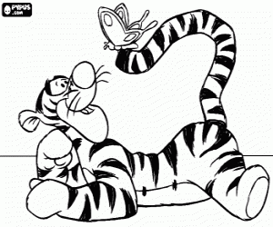 Colorear Tigger tumbado en el suelo mirando una mariposa que se ha posado sobre su cola