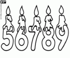 Los números 5, 6, 7, 8 y 9 con las velas de cumpleaños