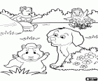 Los tres héroes Wonder Pets, las Mascotas Maravilla están jugando en el jardín con el perro