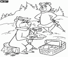 El oso Yogi es muy glotón y Cindy se enfada cuando ve que lo único que le interesa es la comida